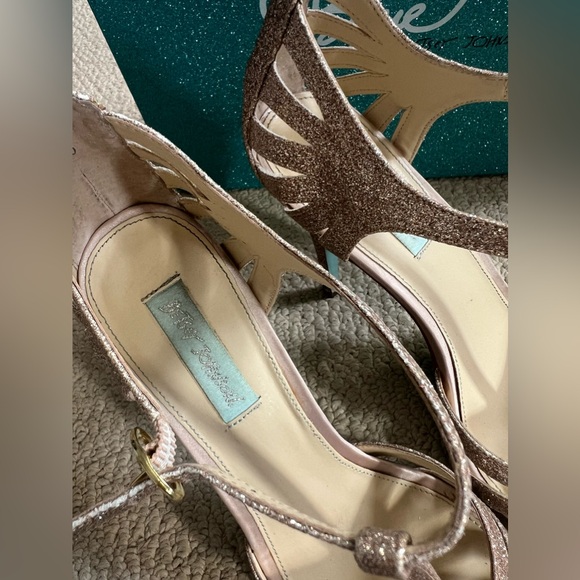 Blue by Betsey Johnson Tee Champagne wedding sandals - Picture 9 of 10